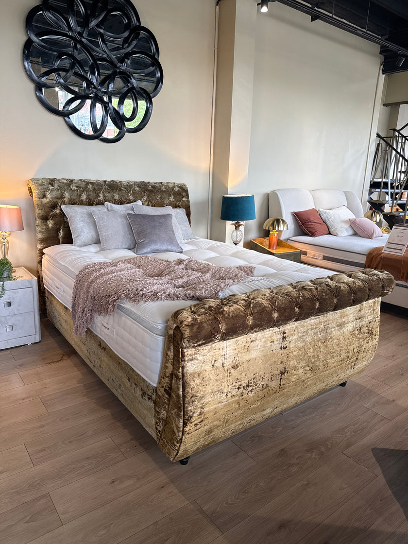 Clearance Sleigh 5’0 King Da Vinci Gold Ottoman Storage