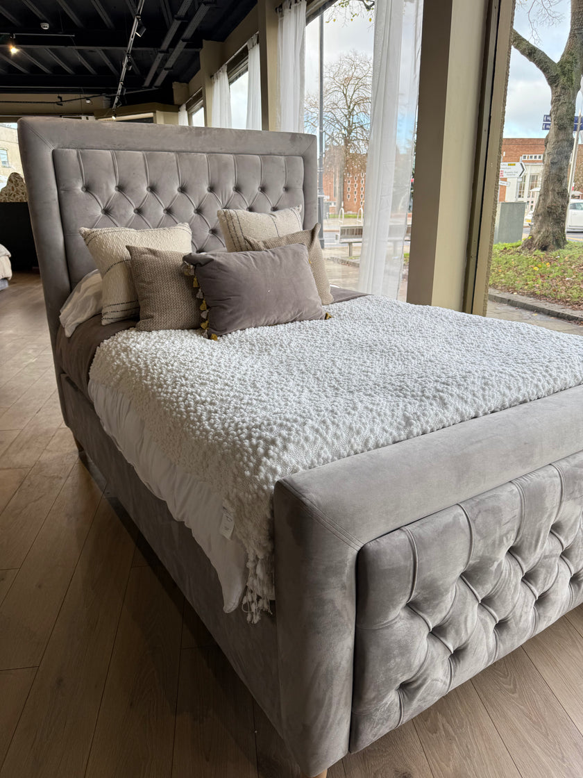 Cambourne 5'0 King Size Bedframe Velvet Cream