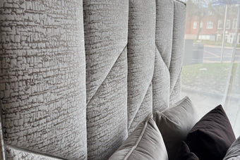 Chelsea 5’0 Electric Ottoman Adorna Silver