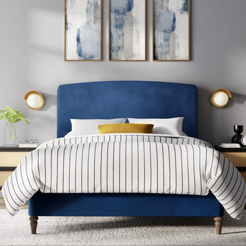 Elegant upholstered bed - The Dreamer