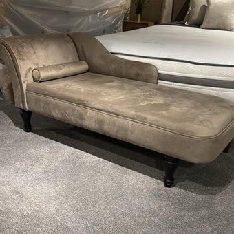 Clearance Bardot Chaise Longue In Velvet Mika @50% Off