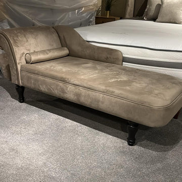 Clearance Bardot Chaise Longue In Velvet Mika @50% Off