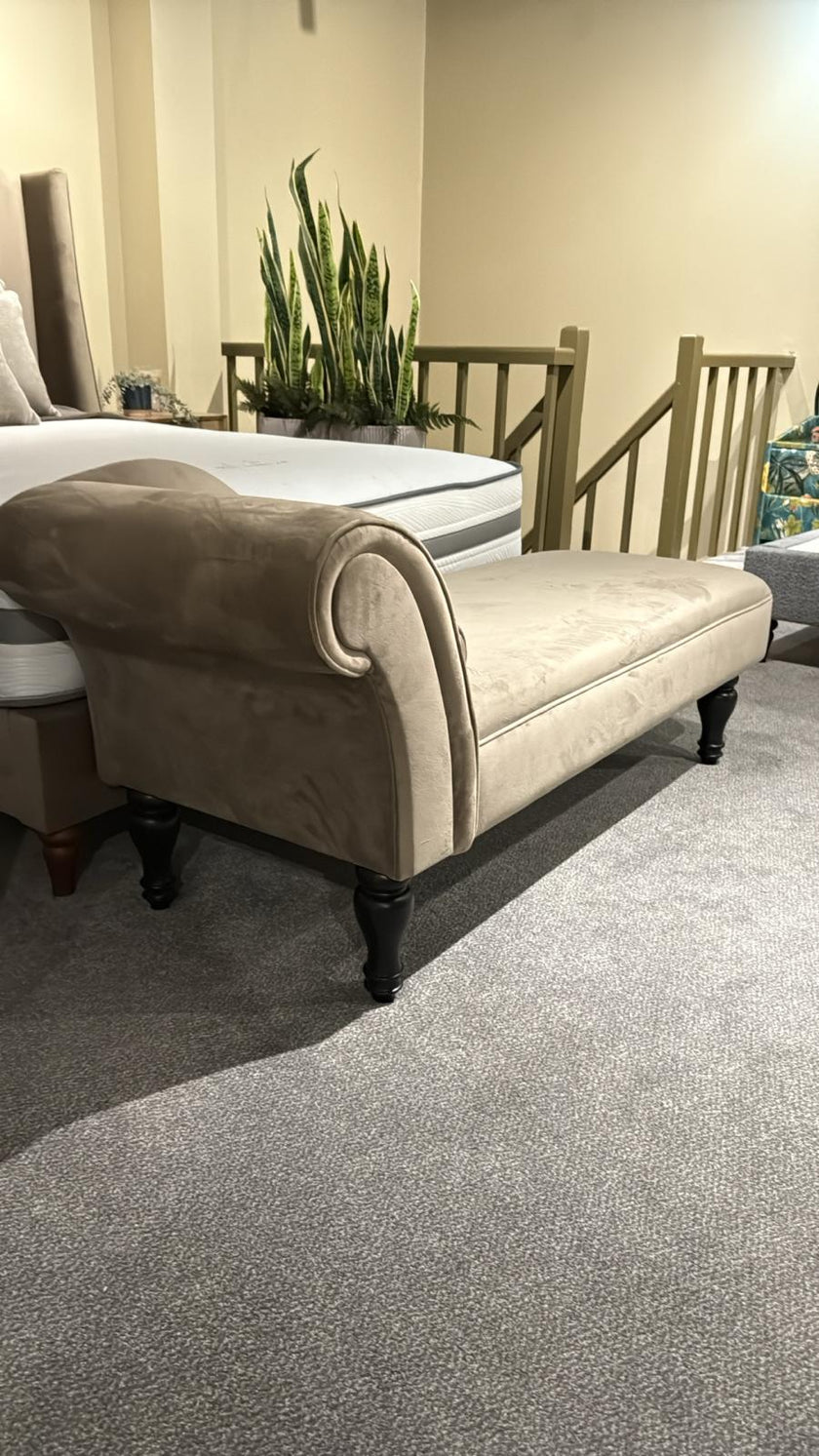 Clearance Bardot Chaise Longue In Velvet Mika @50% Off