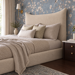 Snorer pillow headboard in Teddy Bouclé Cream